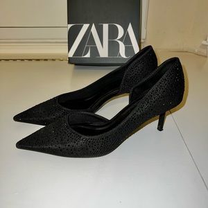 Pointy low heel shoes Zara